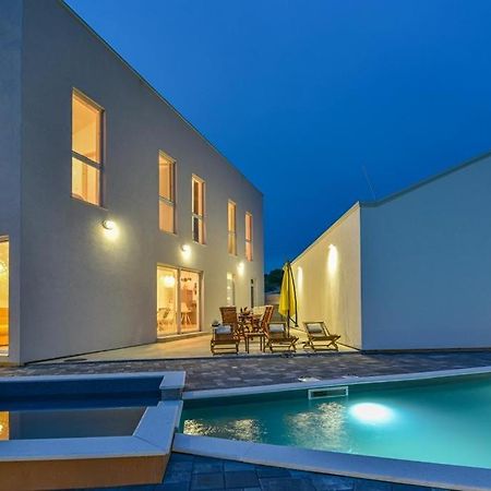 Villa Silente Sukosan Bagian luar foto