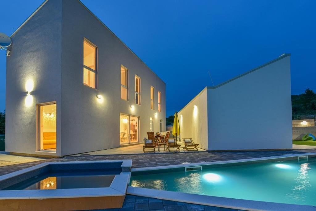 Villa Silente Sukosan Bagian luar foto